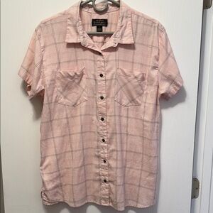 Noble Outfitters Pink Plaid Women’s Button-Up Shirt Size XL
